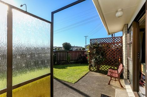 Photo of property in 1 Nursery Place, Westown, New Plymouth, 4310