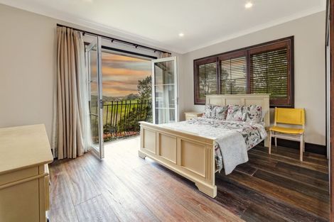 Photo of property in 52c Warman Road, Okura, Albany, 0792