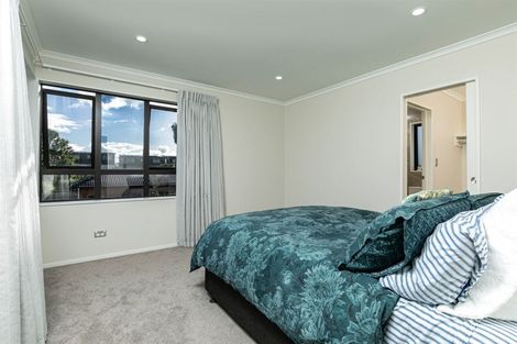 Photo of property in 9a Kingdale Road, Henderson, Auckland, 0610