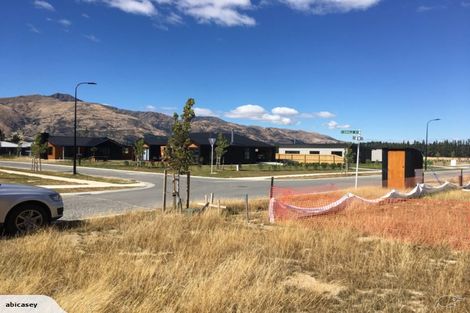 Photo of property in 18 Isthmus Place, Lake Hawea, 9382