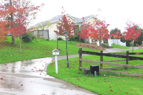 Photo of property in 8 Manon Crescent, Greenhithe, Auckland, 0632