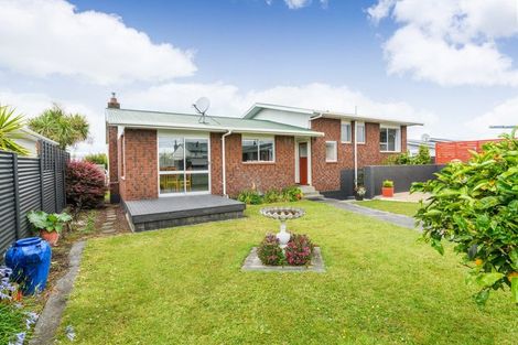 Photo of property in 10 Dewe Avenue, Feilding, 4702