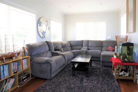 Photo of property in 78 Arran Road, Browns Bay, Auckland, 0630