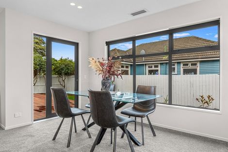 Photo of property in 10 Kendal Avenue, Burnside, Christchurch, 8053