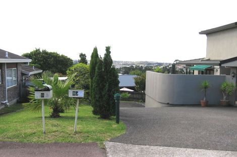 Photo of property in 8 Carl Place, Unsworth Heights, Auckland, 0632