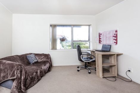 Photo of property in 35 John Davis Road, Mount Roskill, Auckland, 1041