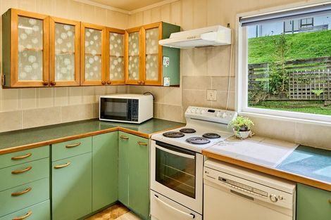 Photo of property in 17 Annan Grove, Papakowhai, Porirua, 5024