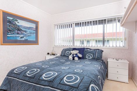 Photo of property in 35 John Davis Road, Mount Roskill, Auckland, 1041