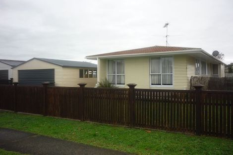 Photo of property in 46 Hamilton Drive, Waiuku, 2123
