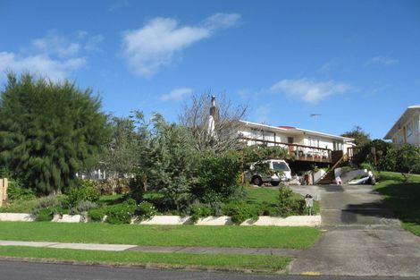 Photo of property in 63 Ennis Avenue, Pakuranga Heights, Auckland, 2010