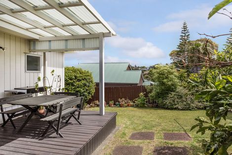 Photo of property in 35 John Davis Road, Mount Roskill, Auckland, 1041