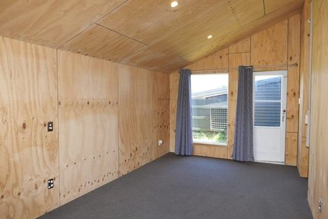 Photo of property in 48 Rutherford Drive, Waikanae Beach, Waikanae, 5036