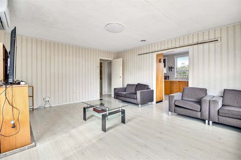 Photo of property in 7 Kaweka Street, New Lynn, Auckland, 0600