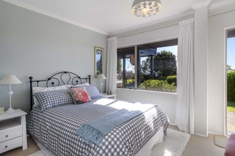 Photo of property in 18 Hinewa Road, Otumoetai, Tauranga, 3110
