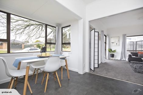 Photo of property in 2 Chalfont Street, Mangere East, Auckland, 2024