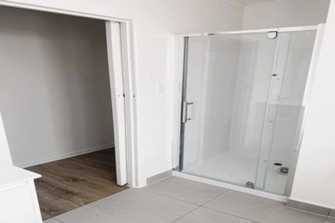 Photo of property in 37b Cobham Crescent, Kelston, Auckland, 0602