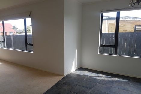 Photo of property in 46 Dalfield Place, Highbury, Palmerston North, 4412