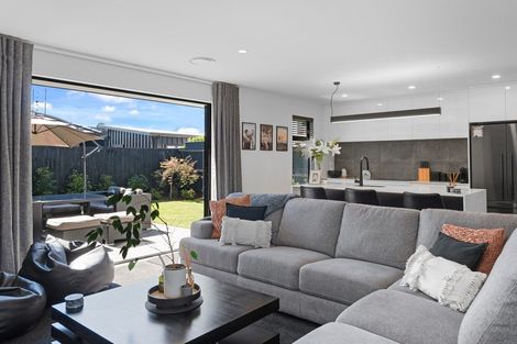 Photo of property in 19 Henrietta Street, Marshland, Christchurch, 8083