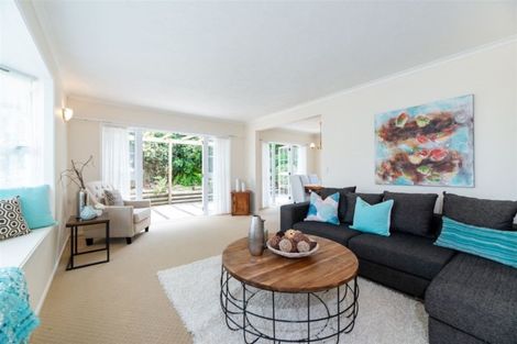 Photo of property in 1/23 Margaret Place, Milford, Auckland, 0620