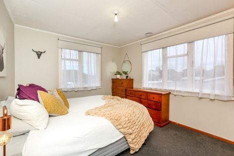 Photo of property in 1a Ward Place, Marfell, New Plymouth, 4310