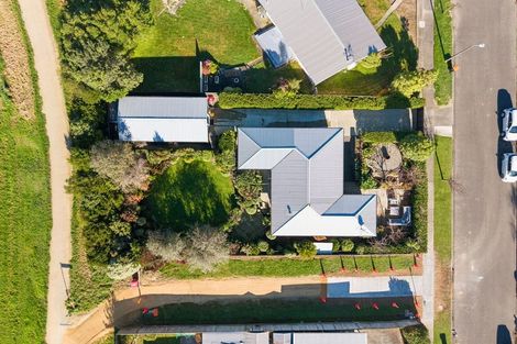 Photo of property in 41 Rosedale Crescent, Cloverlea, Palmerston North, 4412
