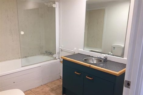 Photo of property in 10 Captain Scott Road, Glen Eden, Auckland, 0602