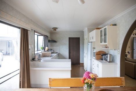 Photo of property in 18 Cecil Place, Cloverlea, Palmerston North, 4412