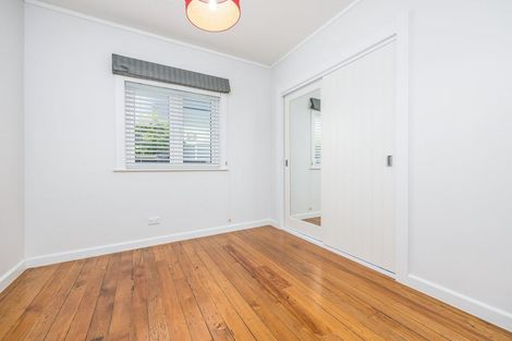Photo of property in 24a Wright Road, Point Chevalier, Auckland, 1022