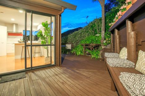 Photo of property in 3/6 Honeysuckle Lane, Mairangi Bay, Auckland, 0630