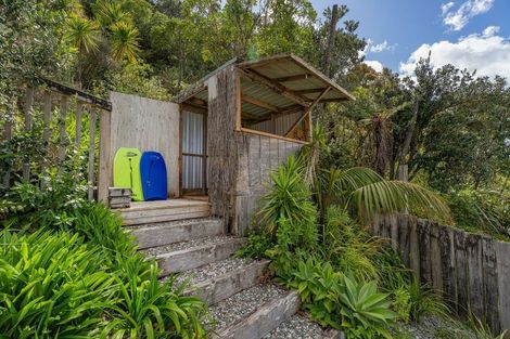 Photo of property in 72 Ocean Beach Road, Tairua, 3508