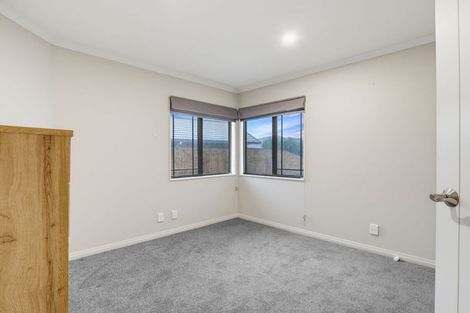 Photo of property in 52 Tennyson Avenue, Kelvin Grove, Palmerston North, 4414
