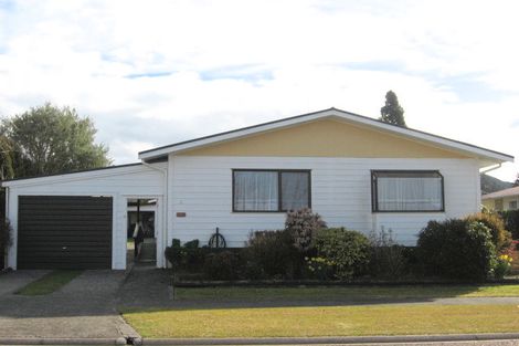 Photo of property in 5 Kauri Place, Tairua, 3508