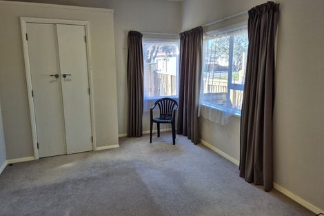Photo of property in 22 Hampton Hill Road, Tawa, Wellington, 5028