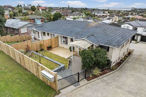 Photo of property in 4239a Great North Road, Glendene, Auckland, 0602