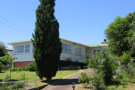 Photo of property in 5 Jamaica Place, Blockhouse Bay, Auckland, 0600