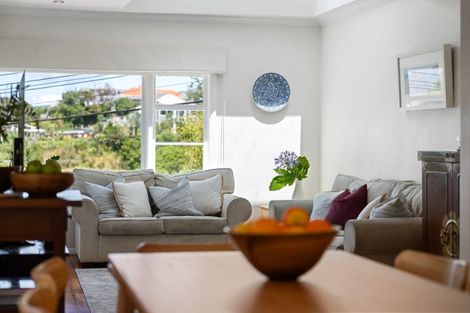 Photo of property in 7 Houghton Bay Road, Houghton Bay, Wellington, 6023