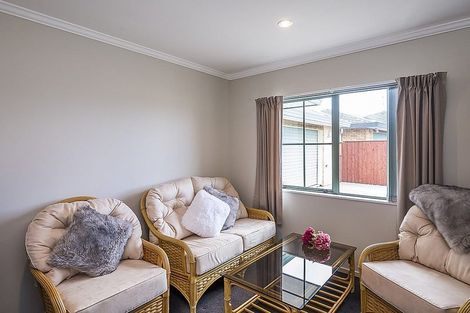 Photo of property in 127 Realm Drive, Paraparaumu, 5032