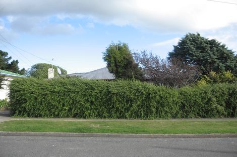 Photo of property in 22 Wiltshire Place, Cannons Creek, Porirua, 5024