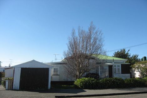 Photo of property in 100 Pembroke Street, Carterton, 5713