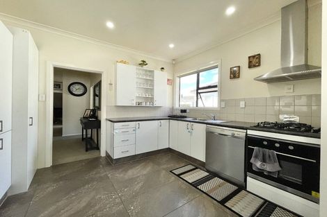 Photo of property in 3 Pilcher Crescent, Naenae, Lower Hutt, 5011