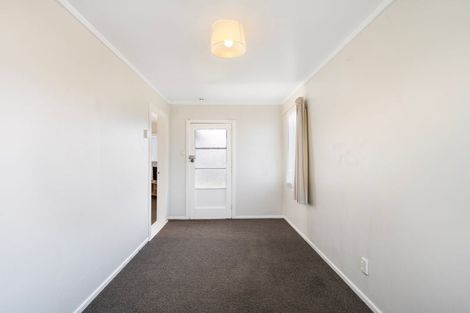 Photo of property in 10 Cornfoot Street, Castlecliff, Whanganui, 4501