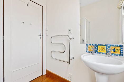 Photo of property in 84 Saint Martins Road, Saint Martins, Christchurch, 8022