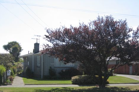 Photo of property in 27 Cotswold Avenue, Bishopdale, Christchurch, 8053