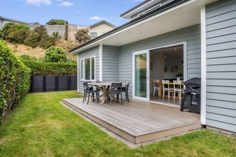 Photo of property in 106 Amesbury Drive, Churton Park, Wellington, 6037