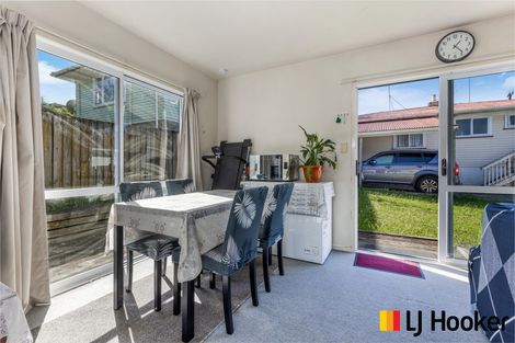 Photo of property in 41 Beaumonts Way, Manurewa, Auckland, 2102
