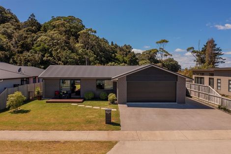 Photo of property in 14 Alf Simpson Drive, Whitianga, 3510