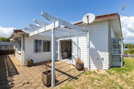 Photo of property in 2/3 Sandel Rise, Merrilands, New Plymouth, 4312