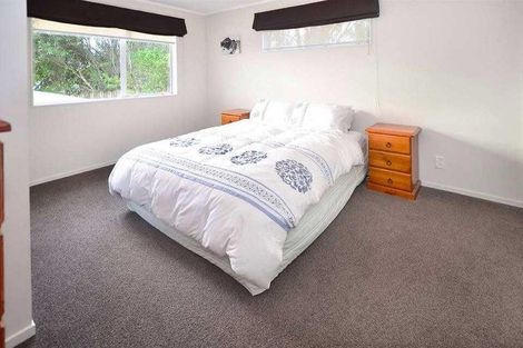 Photo of property in 64 Barbados Drive, Unsworth Heights, Auckland, 0632