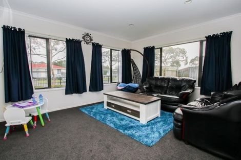 Photo of property in 11 Dixon Road, Fitzroy, Hamilton, 3206