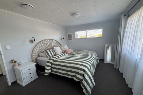 Photo of property in 4 Renata Road, Otaki, 5512